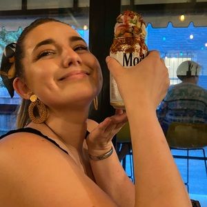 Meet your Posher, Hattie